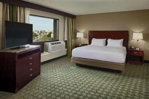 DoubleTree By Hilton Hotel San Antonio Downtown image 12